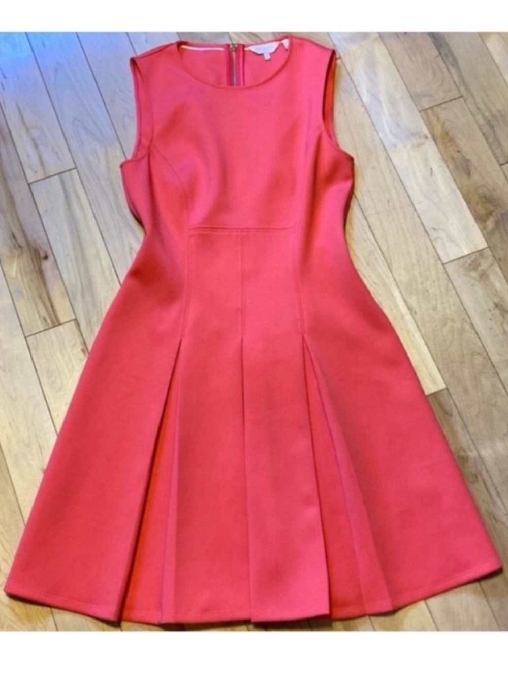 Ted Baker Coral sleeveless skater style dress exposed back gold zipper size 8-10 - Picture 2 of 13